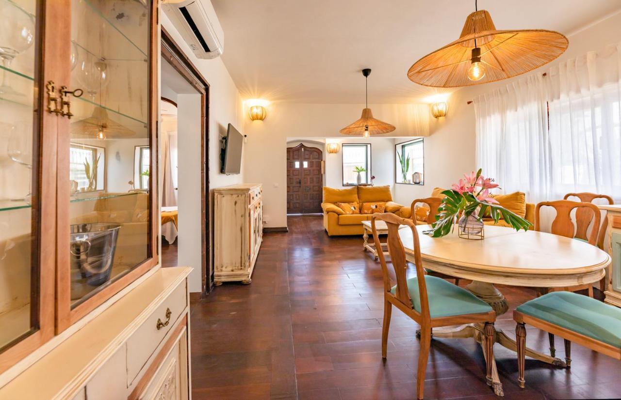 Villa Corralejo Bay Beachfront Corralejo By Holidays Home Экстерьер фото