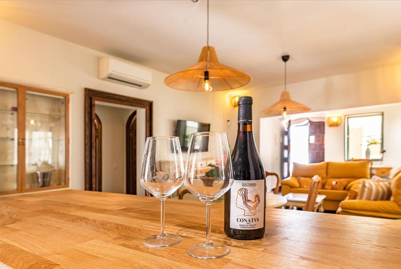 Villa Corralejo Bay Beachfront Corralejo By Holidays Home Экстерьер фото