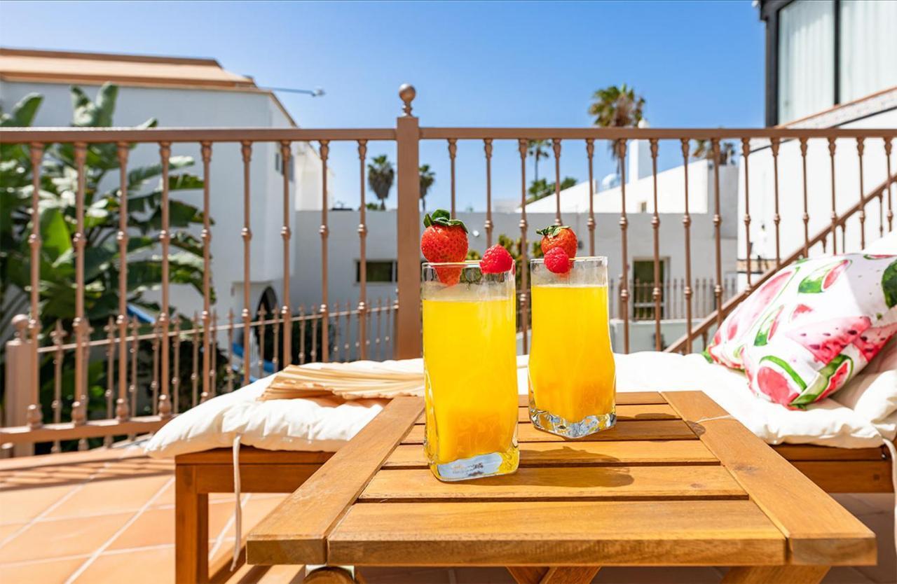 Villa Corralejo Bay Beachfront Corralejo By Holidays Home Экстерьер фото