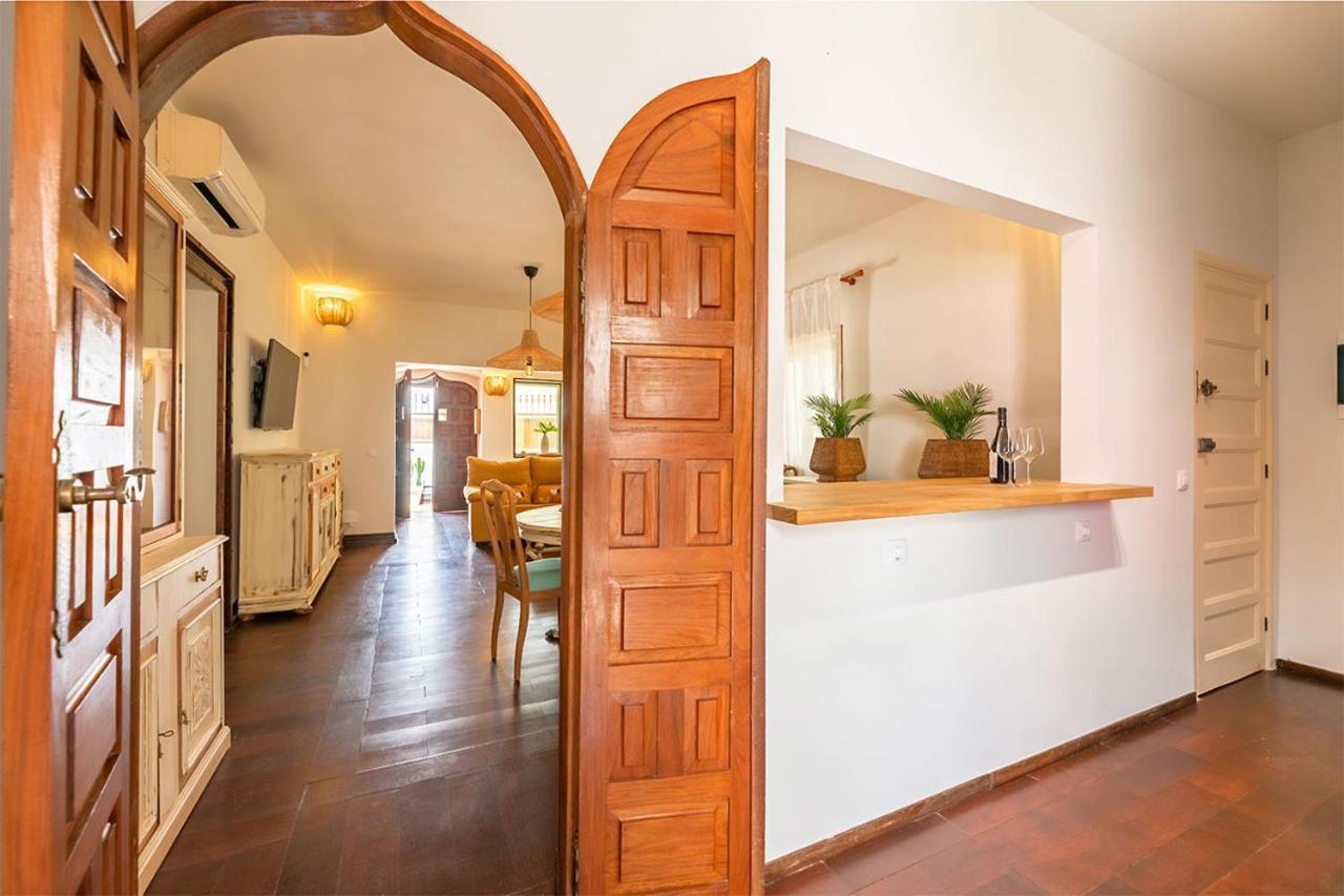 Villa Corralejo Bay Beachfront Corralejo By Holidays Home Экстерьер фото
